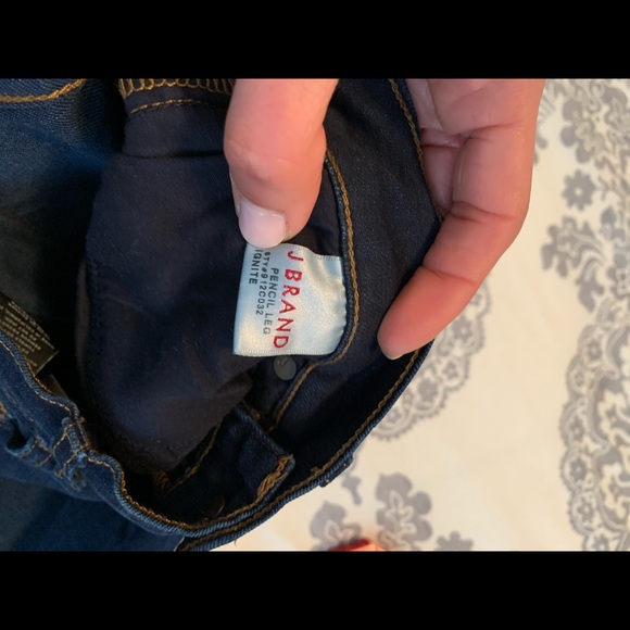 J Brand Women’s Jeans - Picture 5 of 5